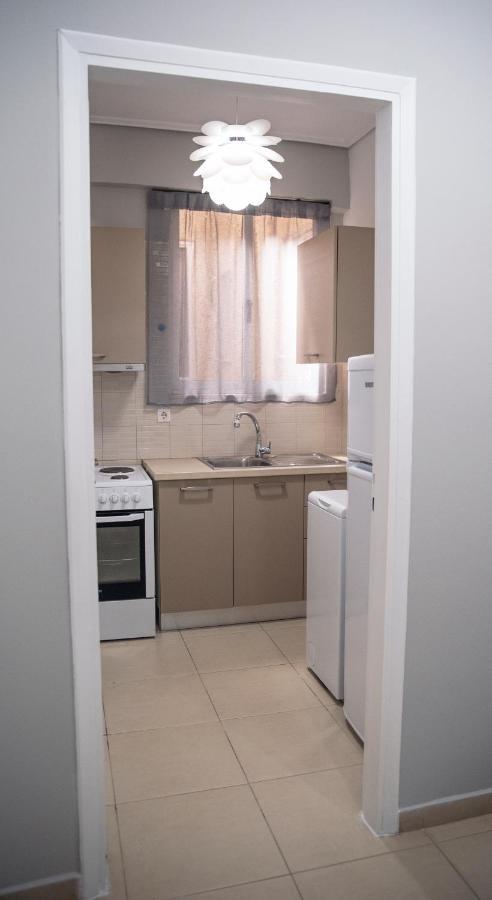 C3 Modern Spartan Apartment Exterior photo